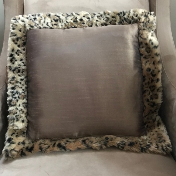Leopard cushion cover - Picture 2 of 3